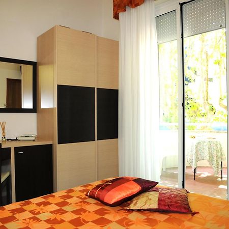 Hotel Flora Bellaria-Igea Marina Luaran gambar