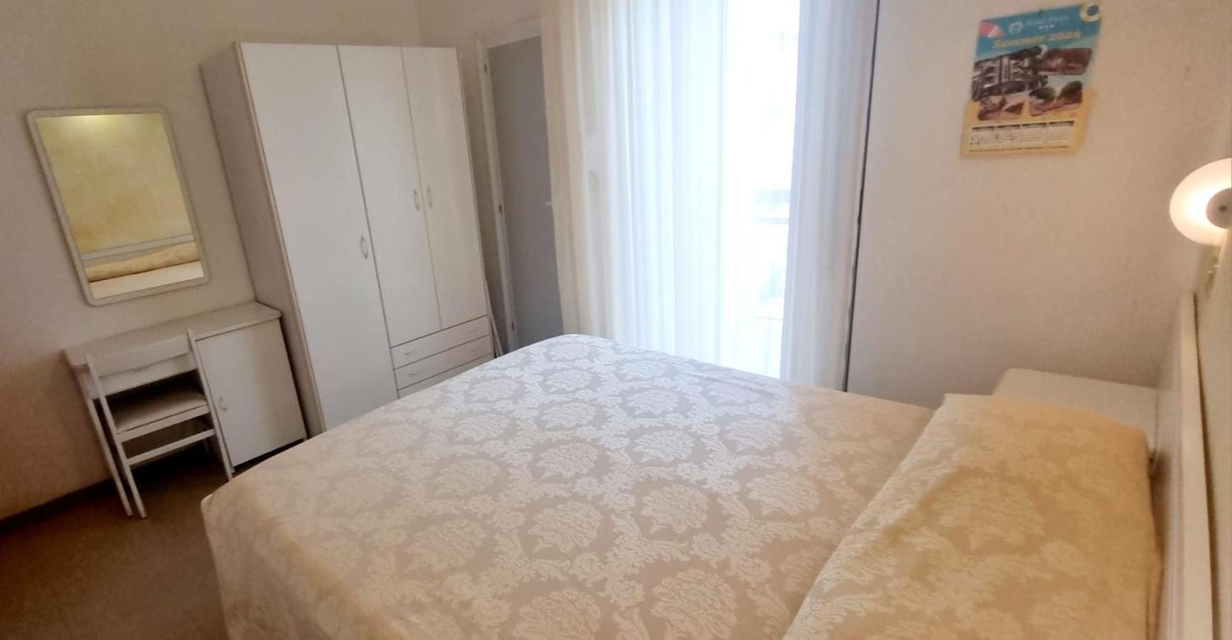 Hotel Flora Bellaria-Igea Marina Bilik gambar